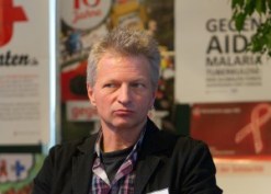 8269530516_fa12a47132_k-300x215